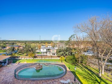 Xalet amb piscina en venda a Pueblo
