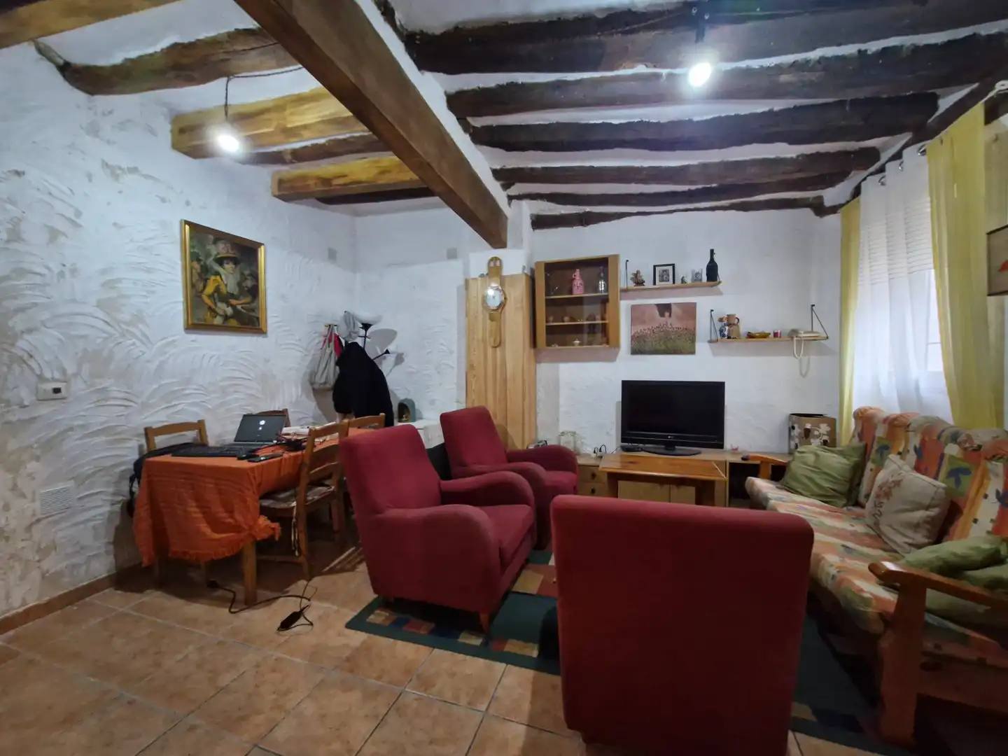 Sala d'estar de Finca rústica en venda en Arnedillo amb Calefacció, Traster i Moblat