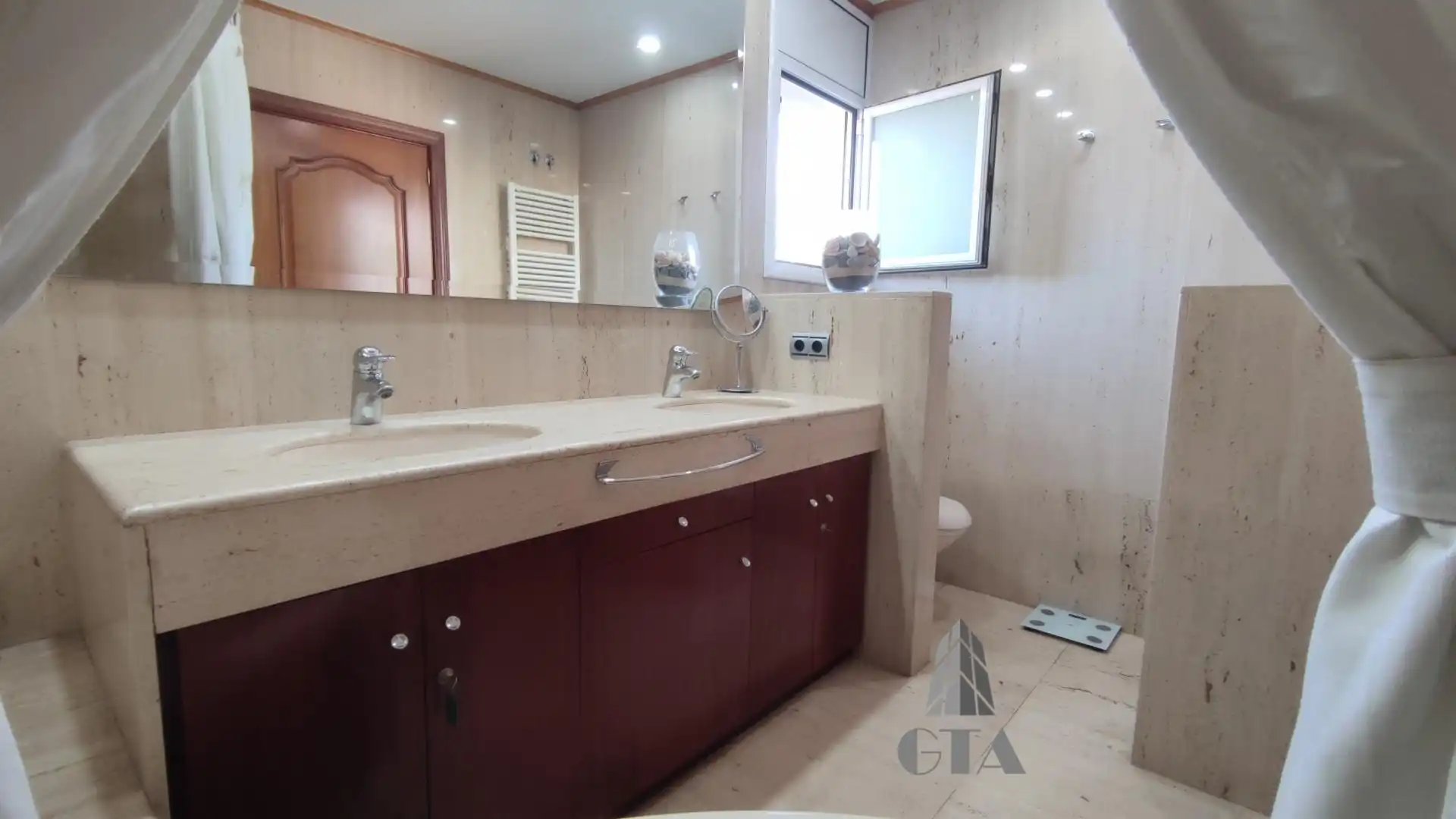 Bathroom of Houses for sale in Sant Cugat del Vallès  with Heating, Private garden and Terrace