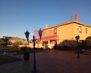 Exterior view of House or chalet for sale in Santa Cristina de Valmadrigal  with Private garden, Terrace and Storage room