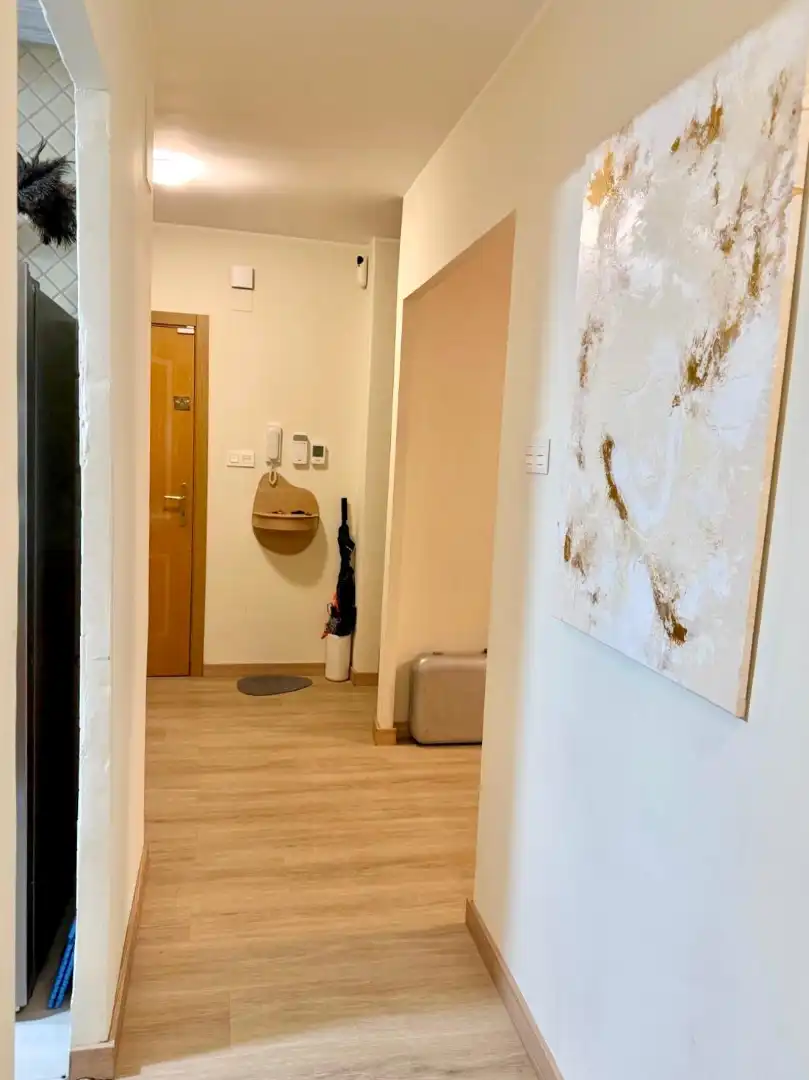 Wohnung zum Verkauf in Manises mit Klimaanlage, Terrasse und Balkon