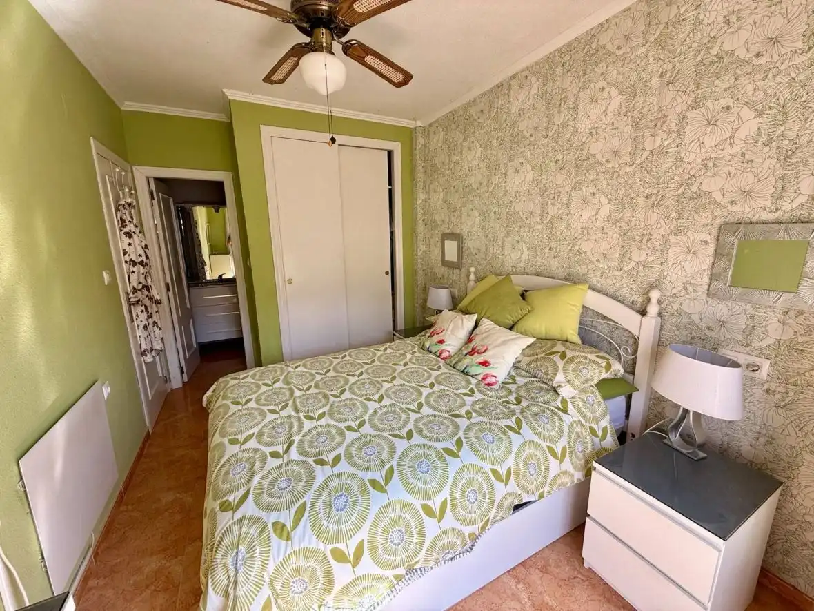 Schlafzimmer von Wohnungen zum Verkauf in Santa Pola mit Heizung, Terrasse und Schwimmbad