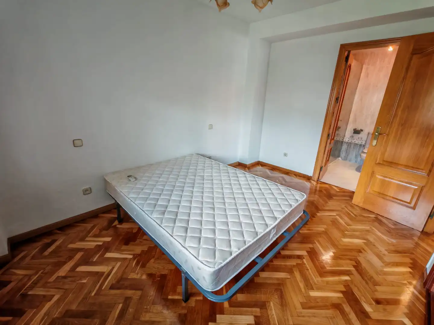 Bedroom of Flat for sale in Móstoles  with Heating, Parquet flooring and Terrace