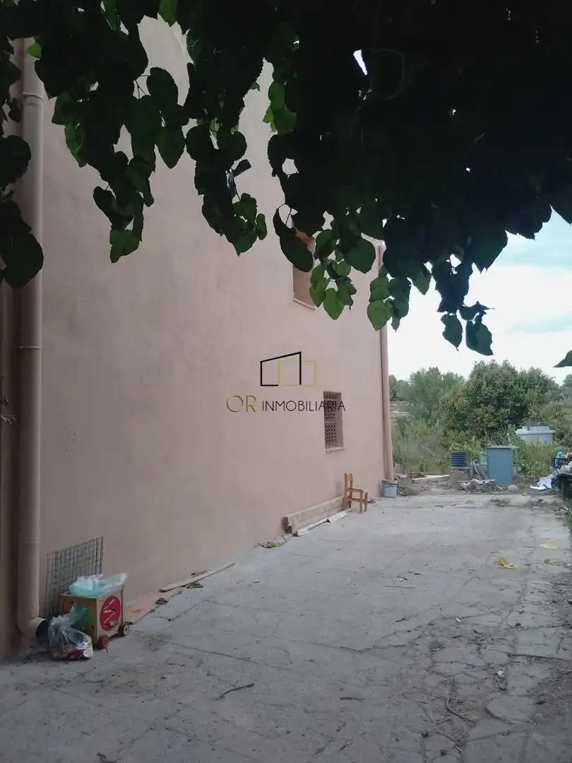 Houses for sale in Mediona  with Private garden and Storage room
