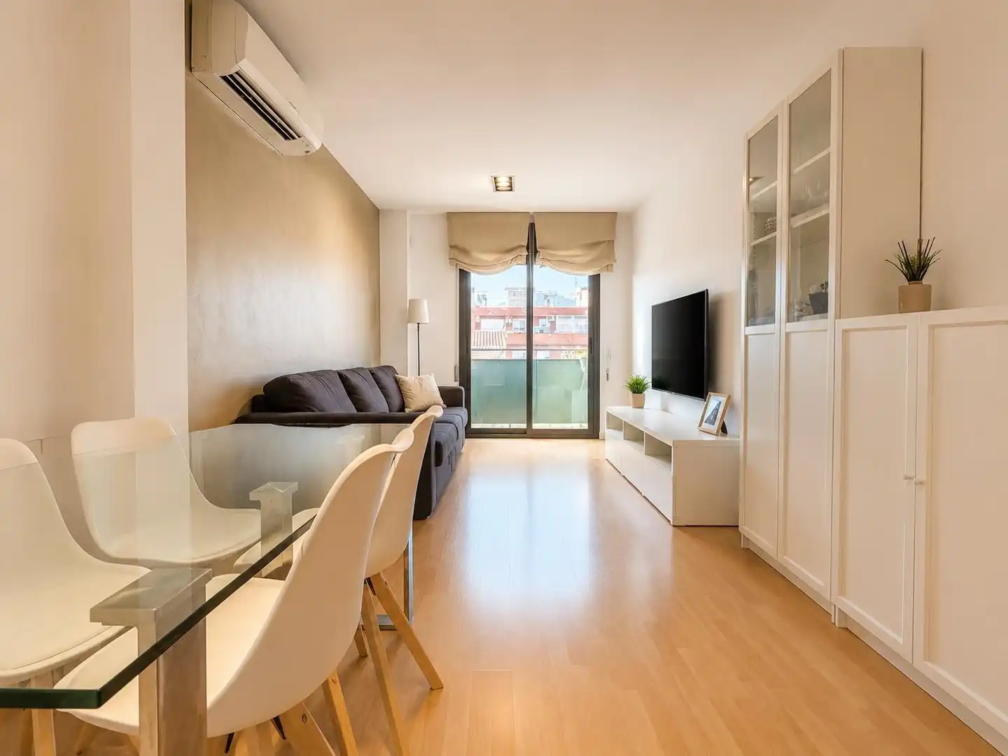 Sala de estar de Dúplex en venta en Terrassa con Aire acondicionado, Calefacción y Terraza