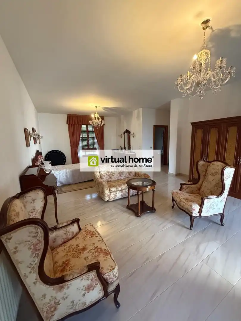Sala d'estar de Casa o xalet en venda en La Puebla de Almoradiel amb Aire condicionat