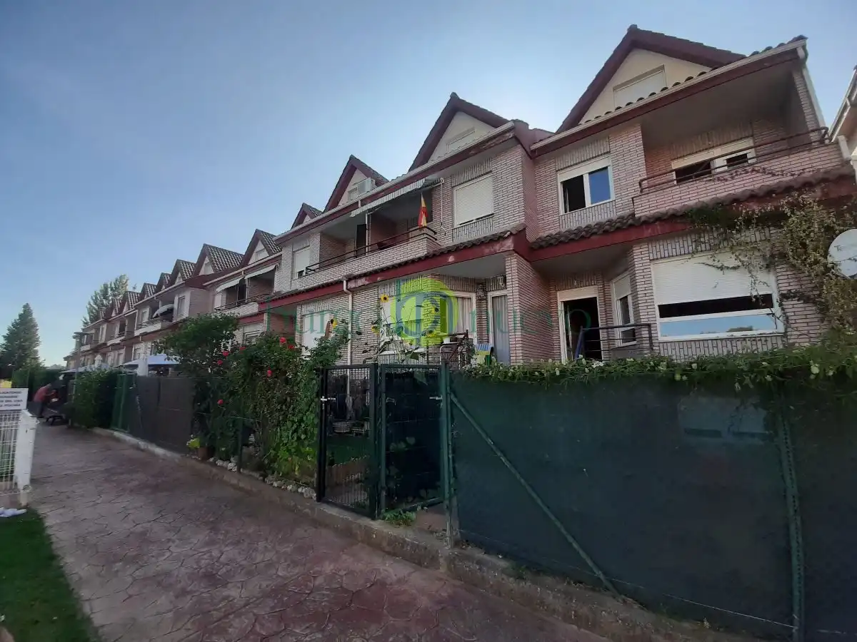 Haus oder Chalet zur Miete in Calle Guadalquivir, San Andrés del Rabanedo pueblo
