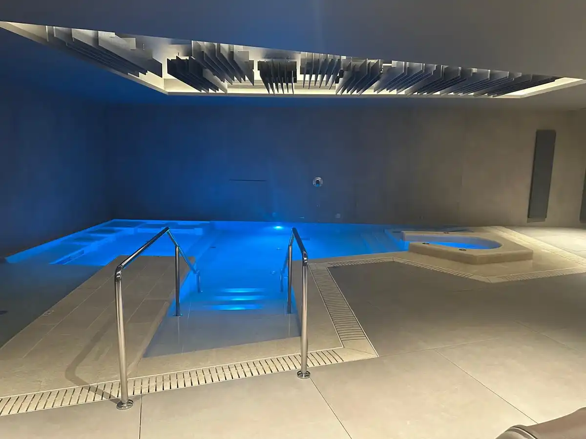 Swimming pool of Flat for sale in Marbella  with Air Conditioner, Terrace and Internet