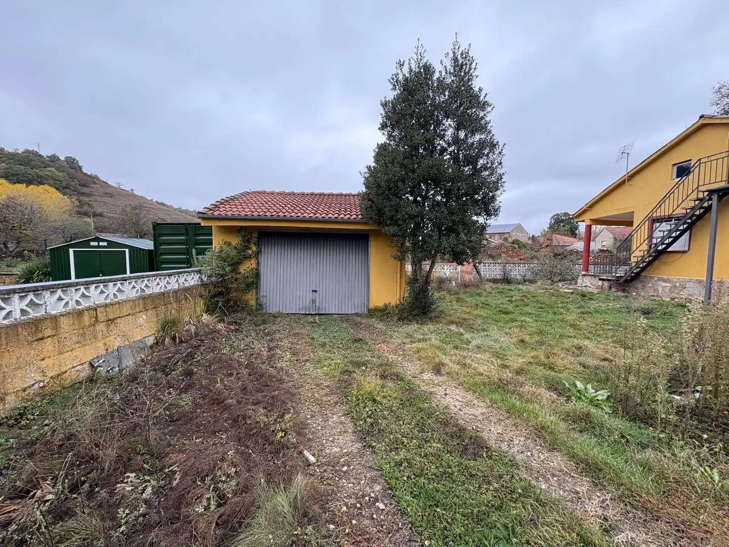 Finca rústica en venta en Valdesamario con Jardín privado