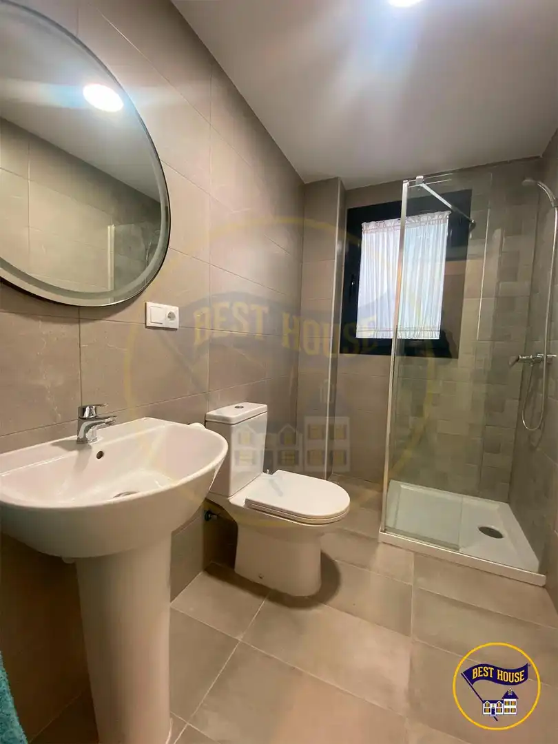Flat for sale in Calle JOSE COBO, Centro