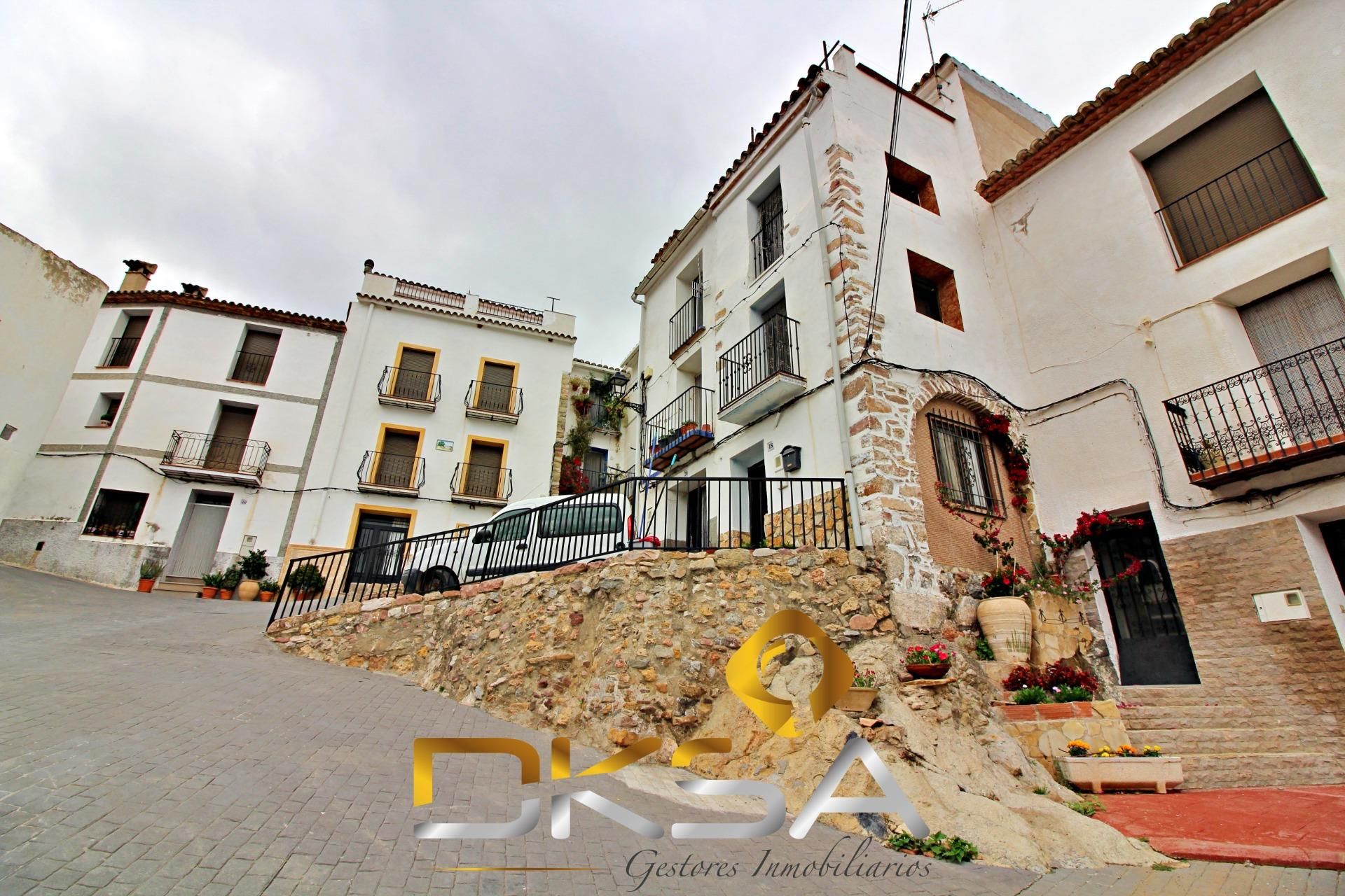 Vista exterior de Casa o xalet en venda en Alcudia de Veo amb Calefacció, Terrassa i Balcó