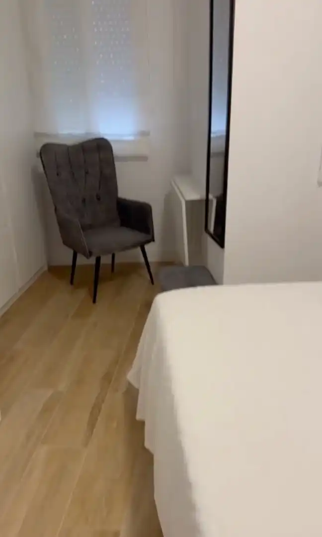 Dormitori de Apartament de lloguer en Fuengirola amb Terrassa i Moblat