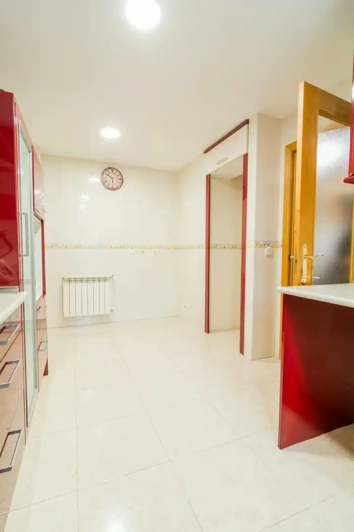 Semi-detached house for sale in Calle PINTOR JOAQUIN SOROLLA, imagen 32