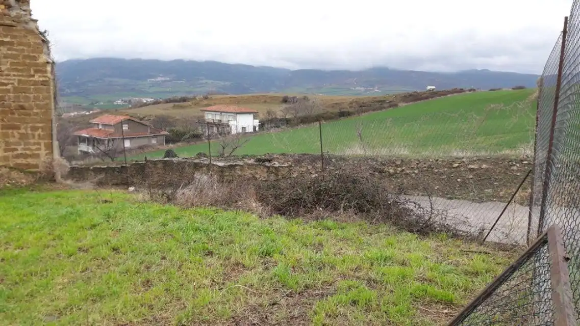 Terreno en venta en Guesálaz / Gesalatz