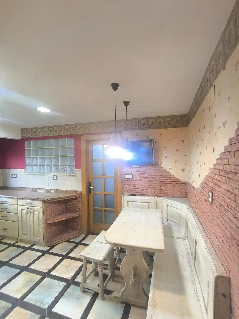 Cocina de Piso en venta en Portugalete con Calefacción, Trastero y Amueblado