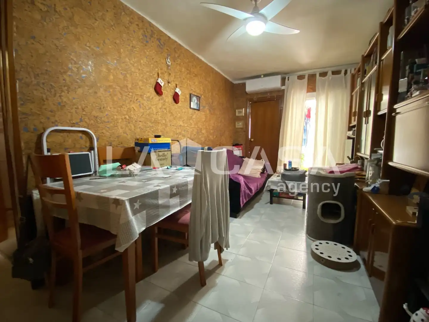Piso en venta en Santa Coloma de Gramenet con Calefacción y Balcón