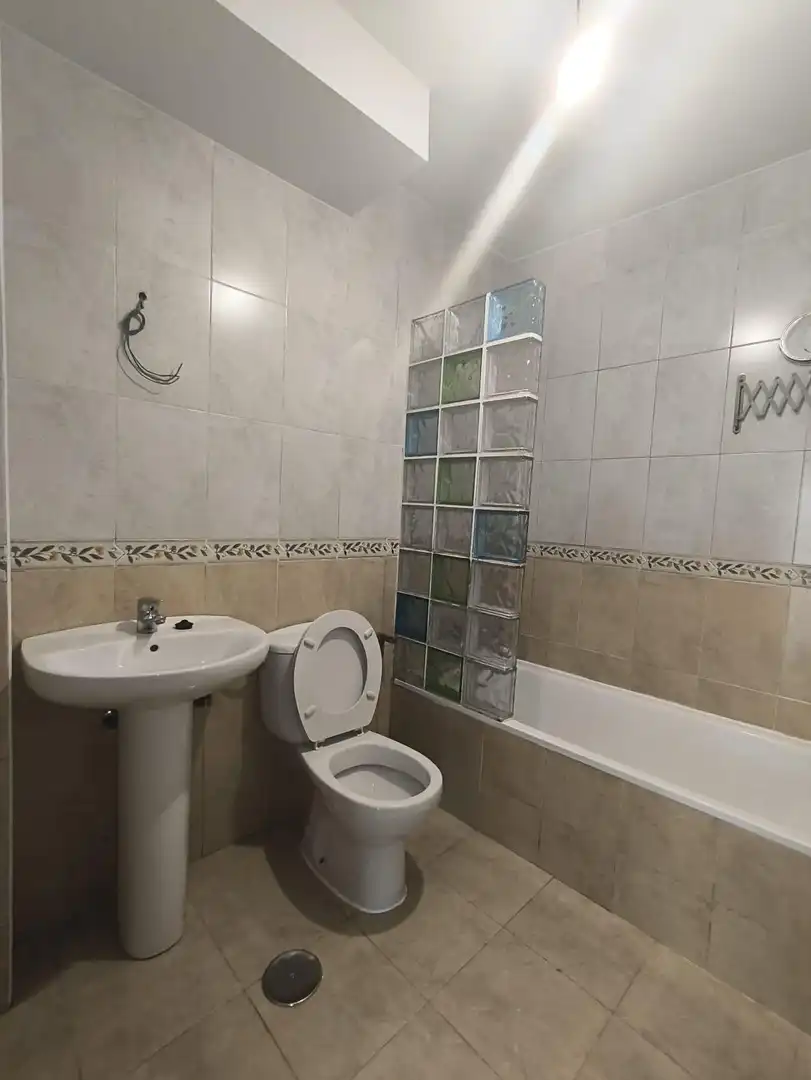 Baño de Planta baja en venta en Castañeda con Calefacción, Jardín privado y Amueblado