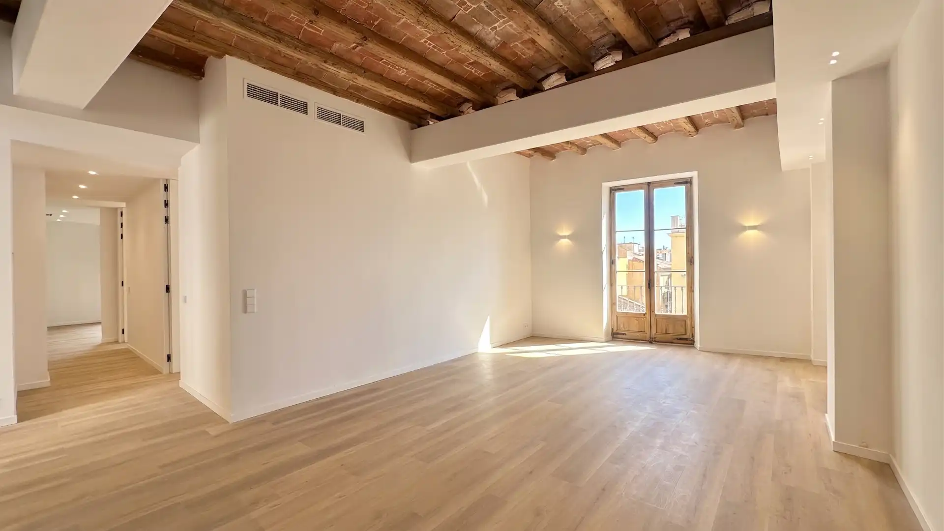 Appartamento con terrazza in vendita a Raval de Martí Folguera 51, imagen 4