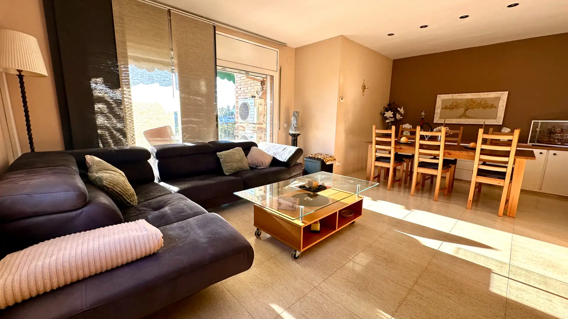 Sala d'estar de Casa o xalet en venda en Rubí amb Aire condicionat, Calefacció i Jardí privat