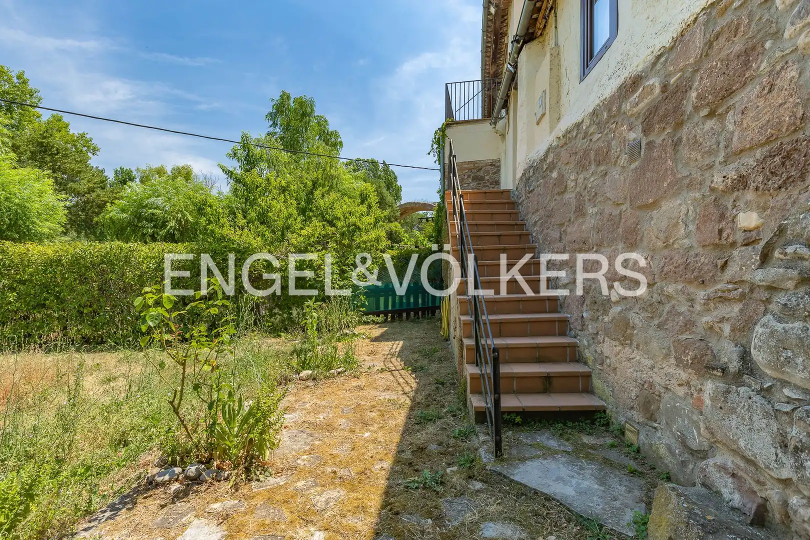 Vista exterior de Finca rústica en venda en Cardona amb Calefacció