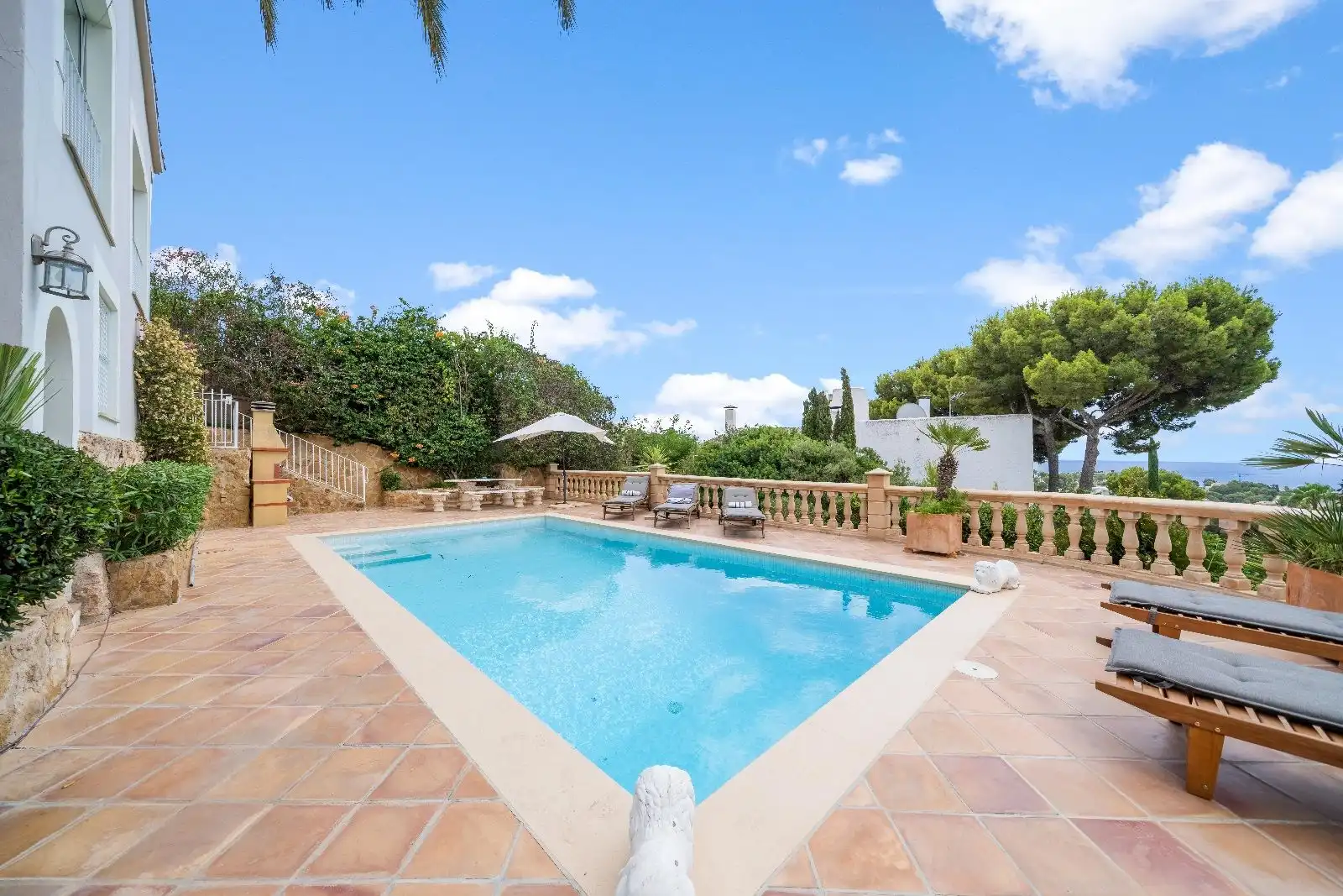 Swimming pool of Houses for sale in Calvià  with Air Conditioner, Heating and Private garden