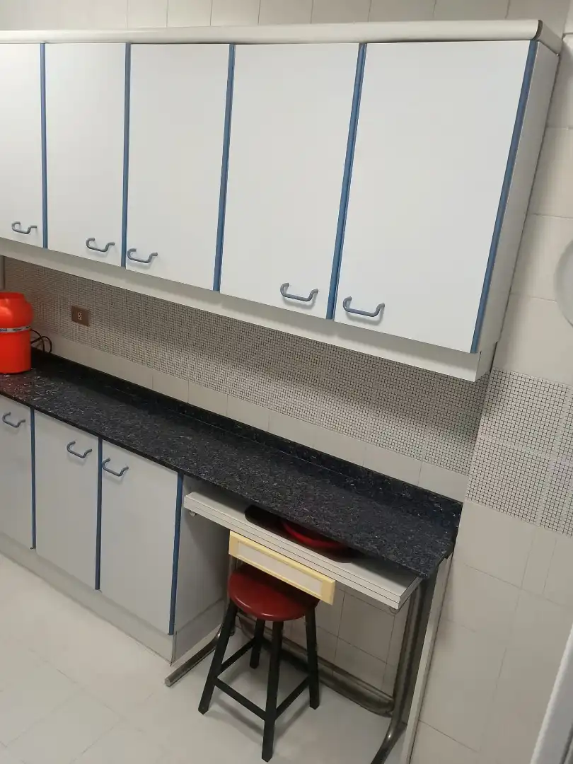 Cocina de Piso de alquiler en Oviedo  con Calefacción, Parquet y Amueblado