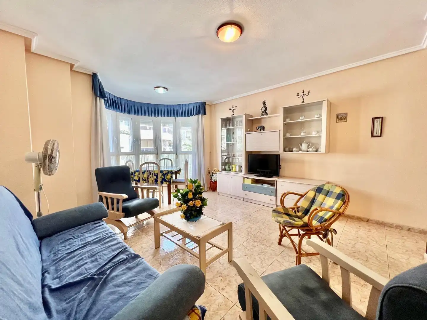 Wohnzimmer von Wohnungen zum Verkauf in Torrevieja mit Klimaanlage, Heizung und Möbliert