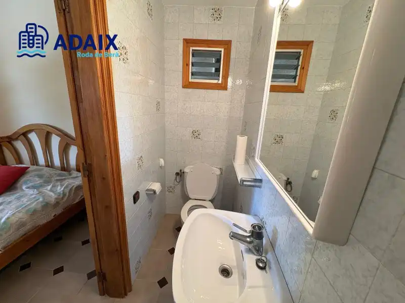 Baño de Casa o chalet en venta en Roda de Berà con Terraza, Trastero y Horno