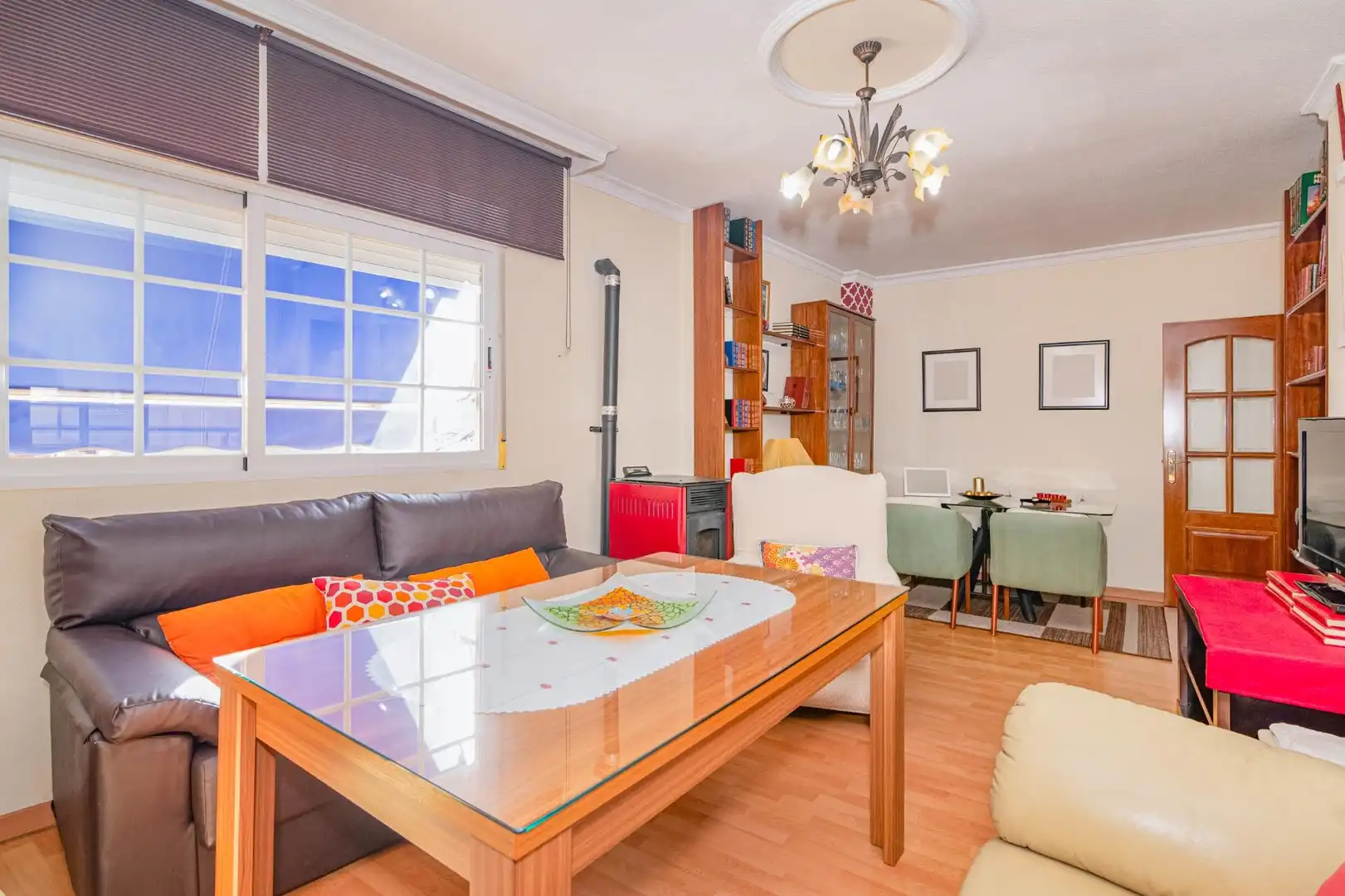 Sala de estar de Piso en venta en La Zubia con Aire acondicionado, Calefacción y Trastero