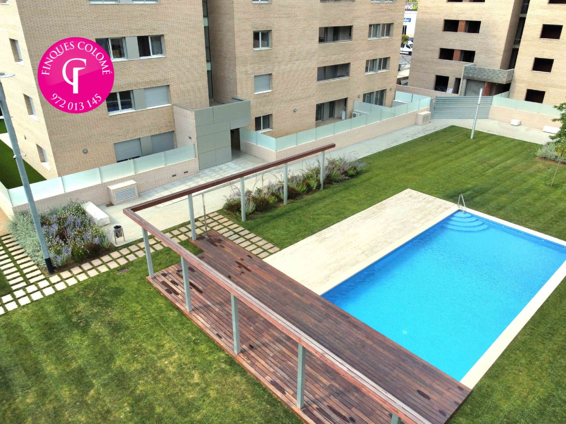 Swimming pool of Attic for sale in Girona Capital  with Air Conditioner, Heating and Terrace