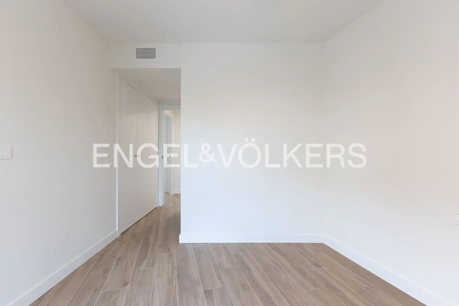 Bedroom of Flat for rent in Valencia  with Air Conditioner, Heating and Parquet flooring