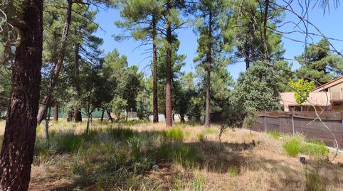 Venta de parcela en urbanización  Pinar jardín en Marugan Segovia