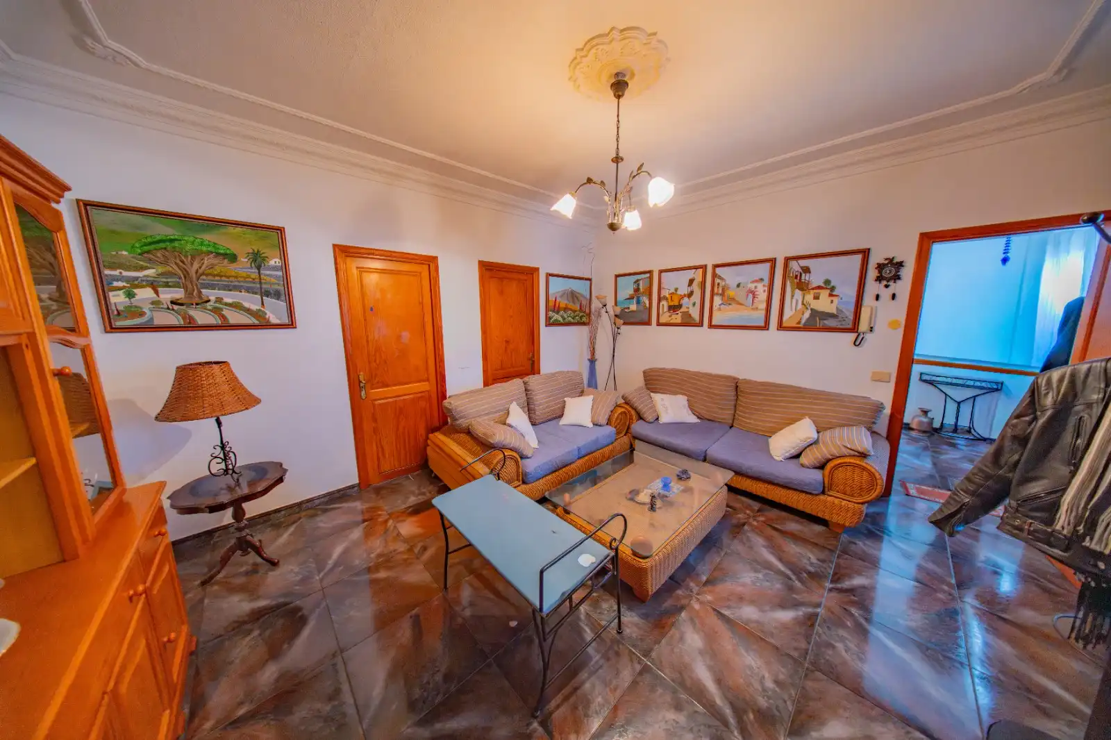 Sala d'estar de Casa adosada en venda en Icod de los Vinos amb Terrassa, Traster i Balcó