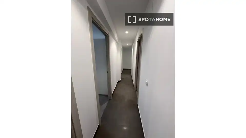 Piso de alquiler en Alicante / Alacant con Aire acondicionado, Calefacción y Amueblado