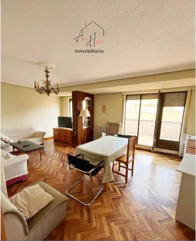 Living room of Flat for rent in Salamanca  with Heating, Parquet flooring and Terrace