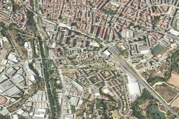 Vista exterior de Pis en venda en Rubí