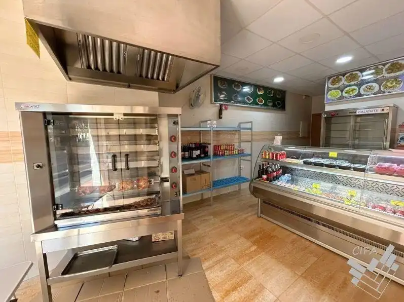 Locale commerciale in vendita a Plaza del Ministro Marcelino Domingo