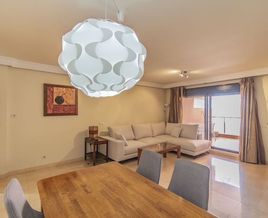 Living room of Flat for sale in Estepona  with Storage room, Furnished and Oven