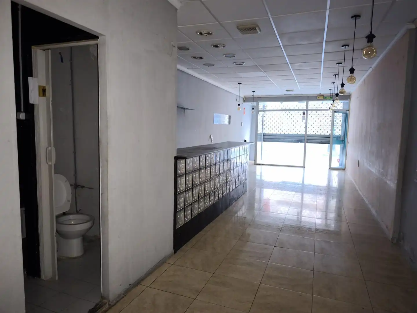 Local comercial en venda a Zona Hospital, imagen 7