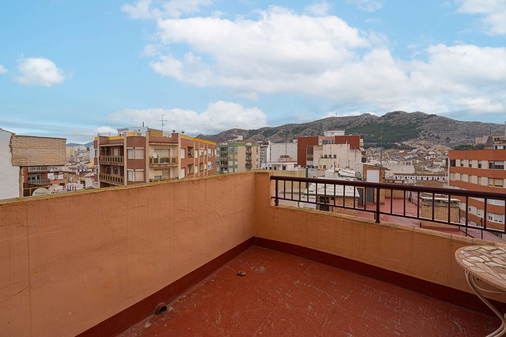 Vista exterior de Pis en venda en Villena amb Terrassa
