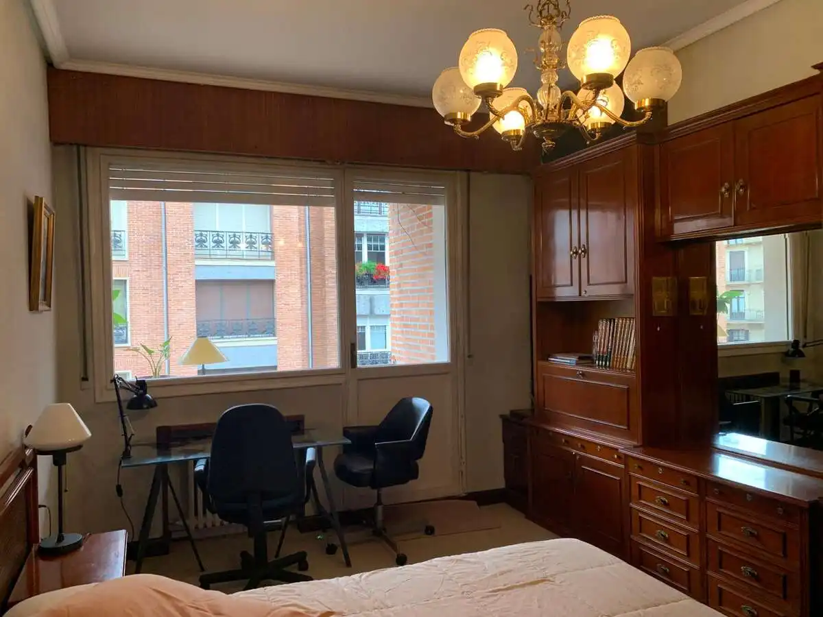 Habitación de Piso en venta en Bilbao  con Calefacción, Terraza y Trastero