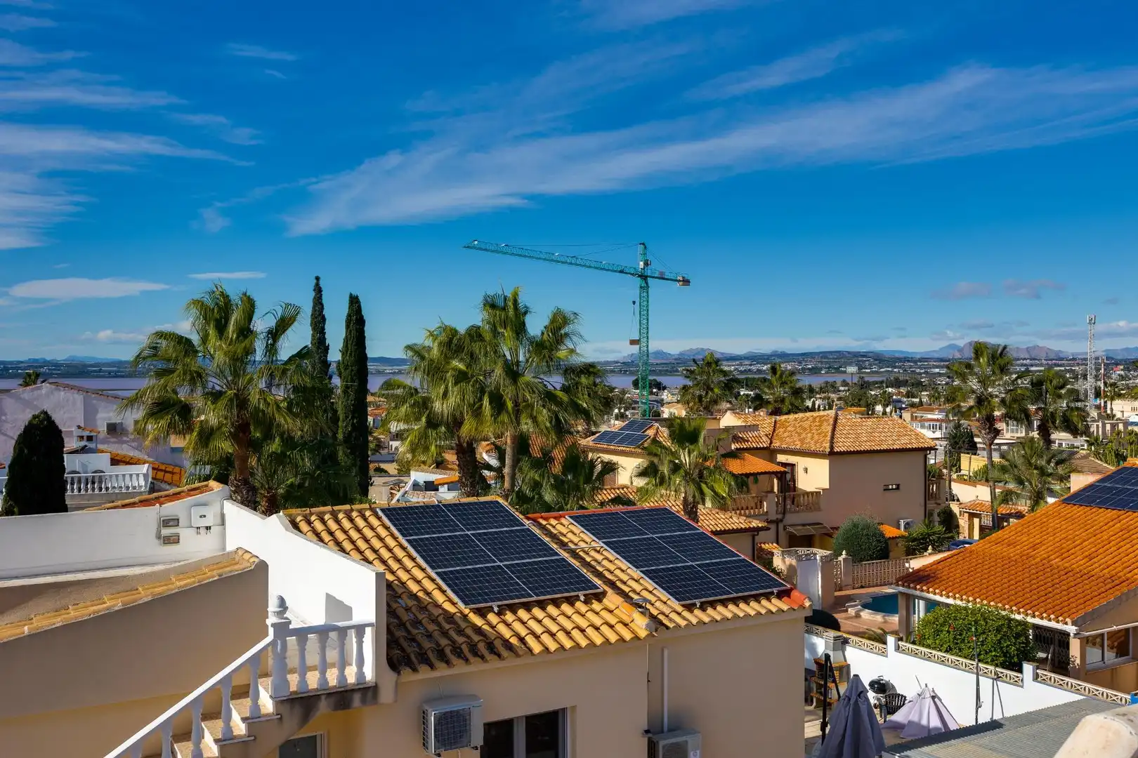 Casa aparellada amb terrassa en venda a Zona Carrefour - Urbanizaciones, imagen 32