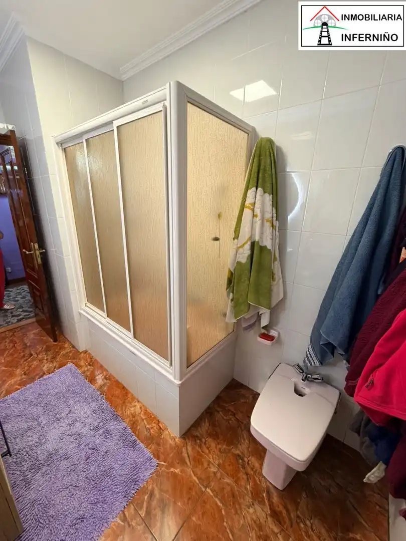 Bathroom of Flat for sale in A Malata - Catabois - Ciudad Jardín