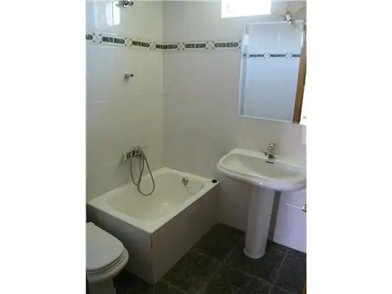 Baño de Casa o chalet en venta en Castropodame con Calefacción, Terraza y Trastero