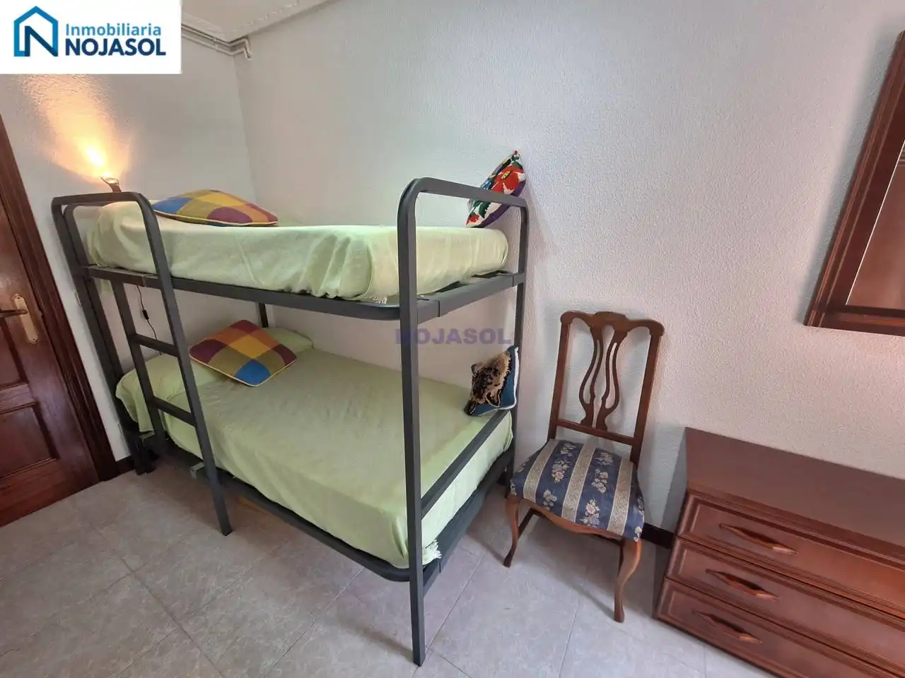 Apartament de lloguer a Calle LOS NOGALES, Palacio