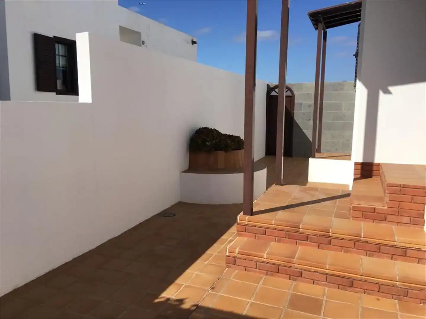 Terrassa de Casa adosada en venda en Arrecife amb Aire condicionat, Jardí privat i Traster