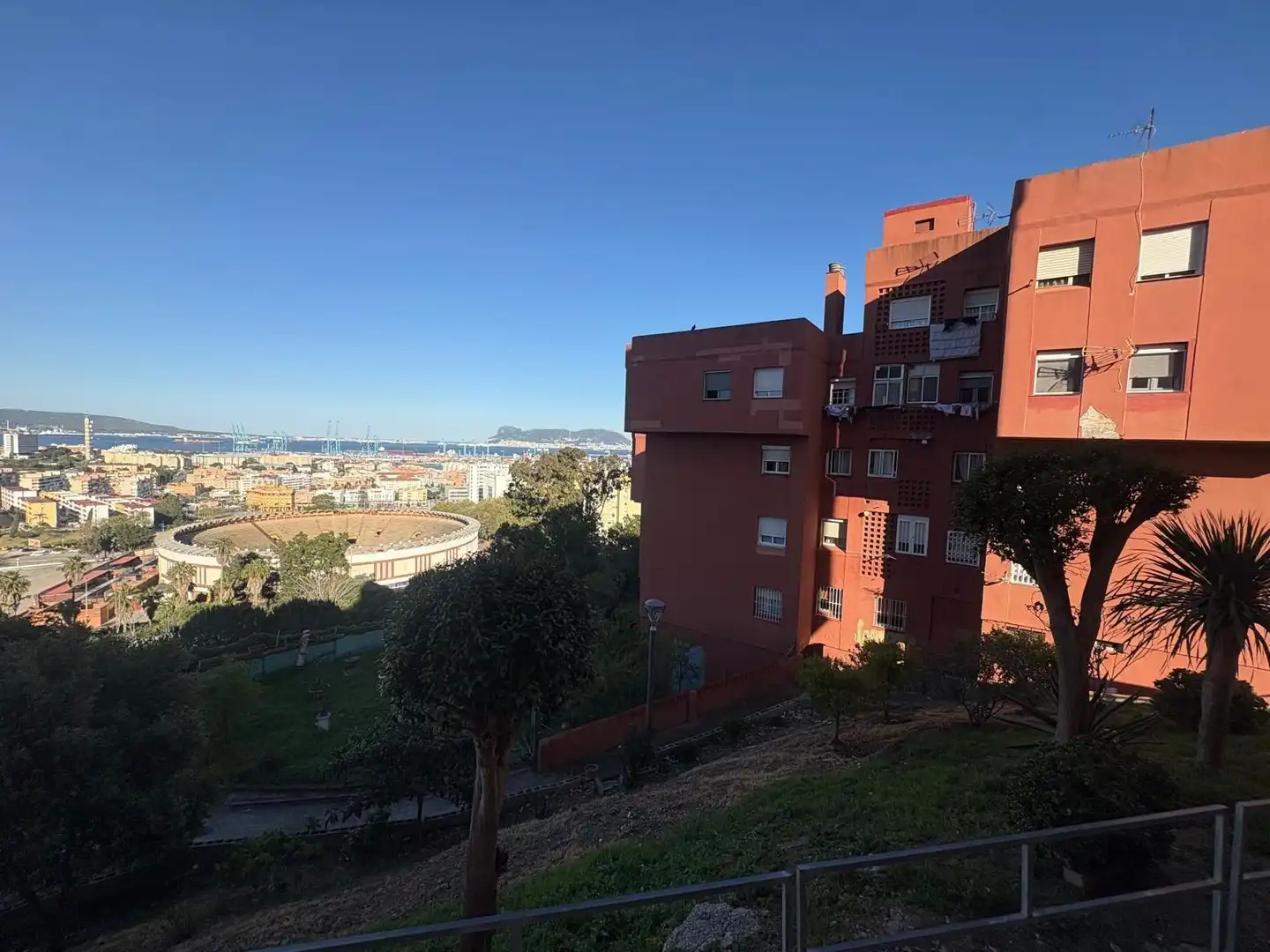 Exterior view of Flat for sale in Algeciras  with Air Conditioner and Heating