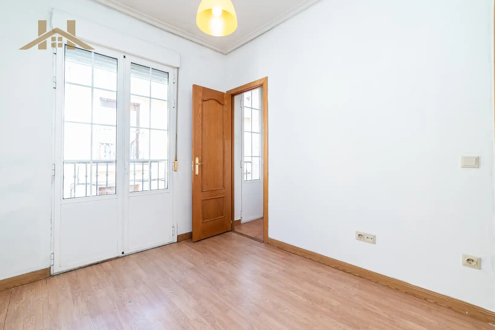 Habitación de Casa adosada en venta en Colmenar Viejo con Calefacción, Trastero y Amueblado