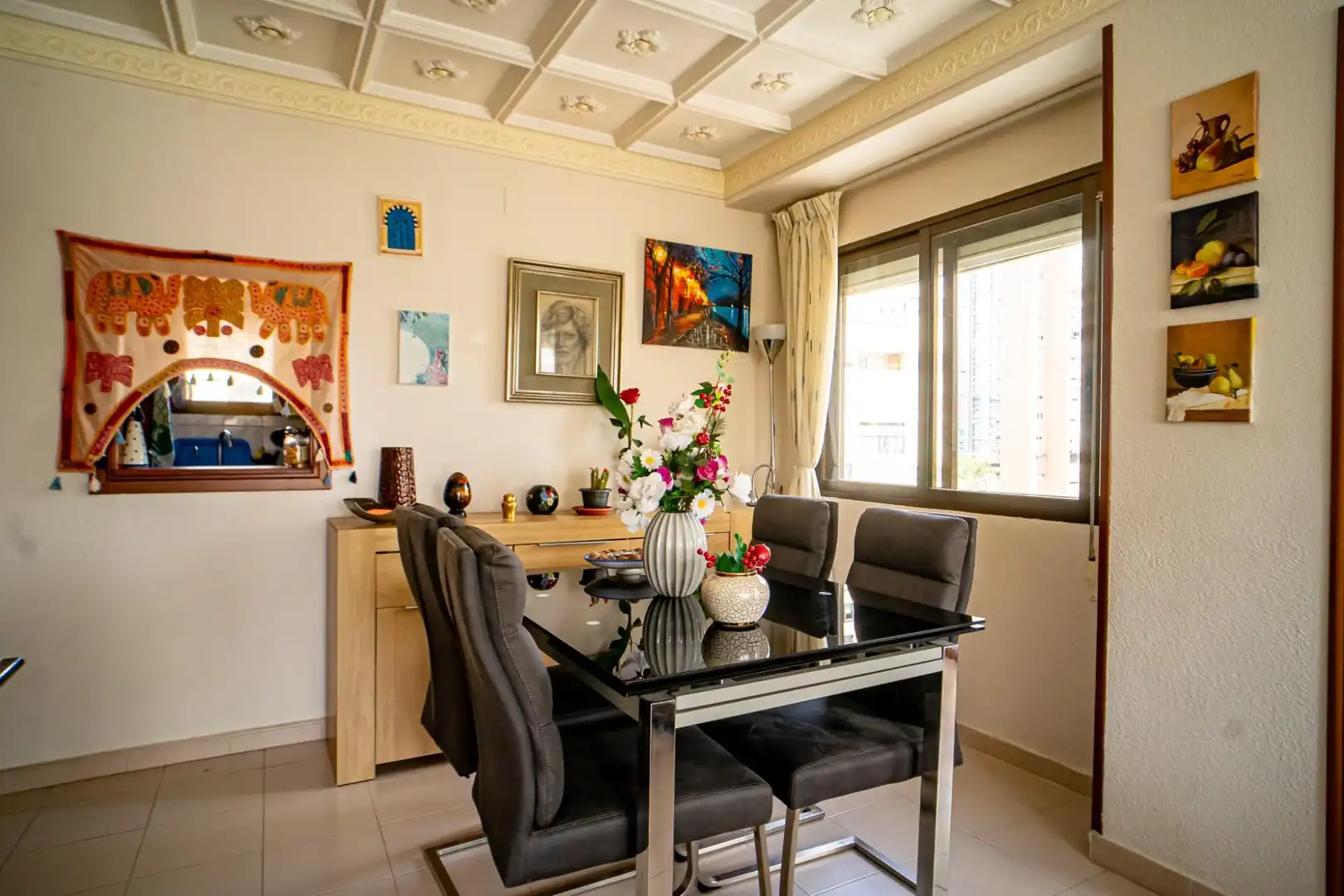 Menjador de Apartament en venda en Benidorm amb Jardí privat i Piscina comunitària
