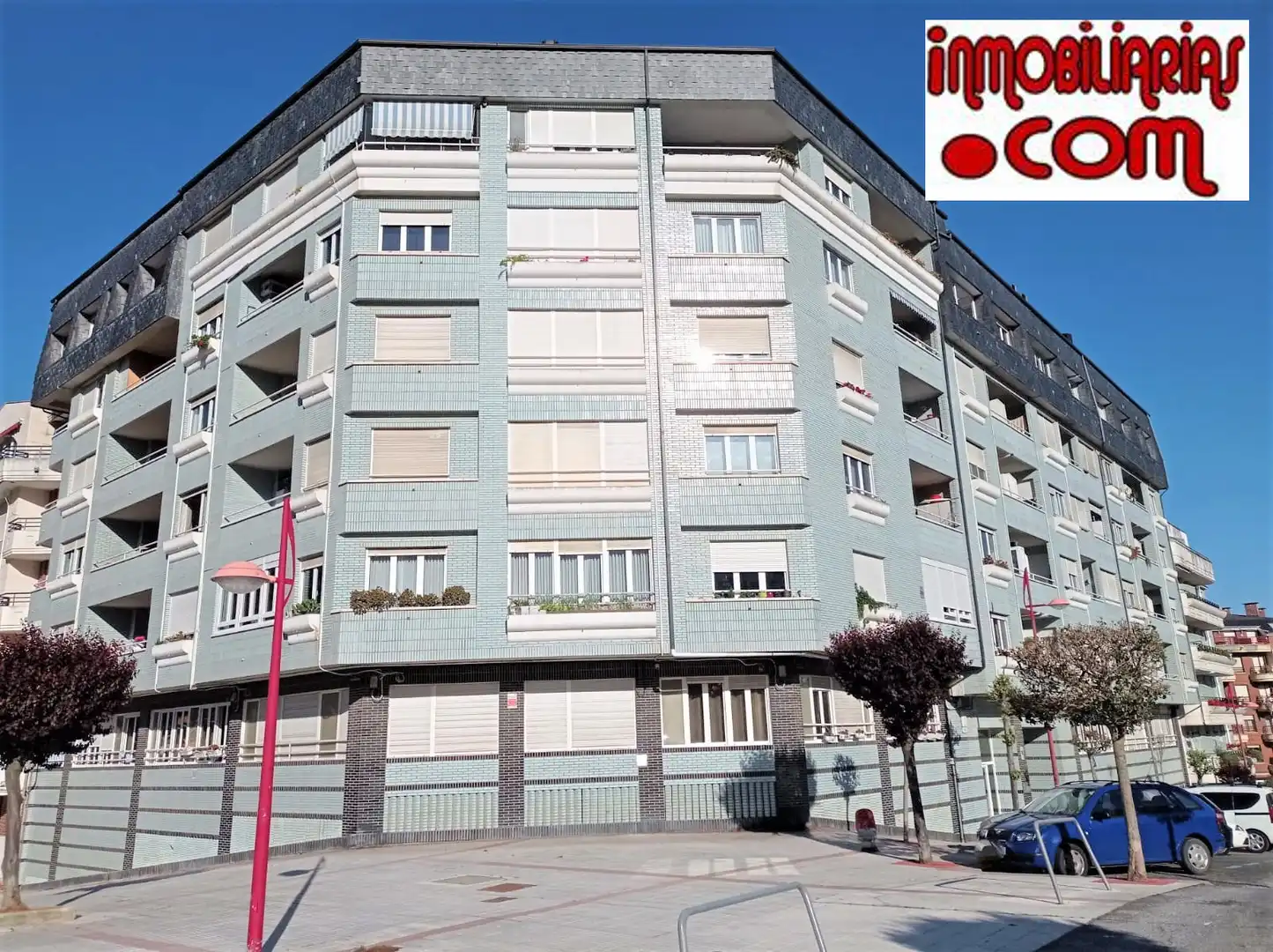 Vista exterior de Dúplex en venda en Castro-Urdiales amb Calefacció, Terrassa i Traster